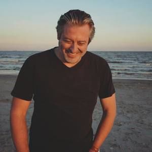 Meet your Posher, Eric